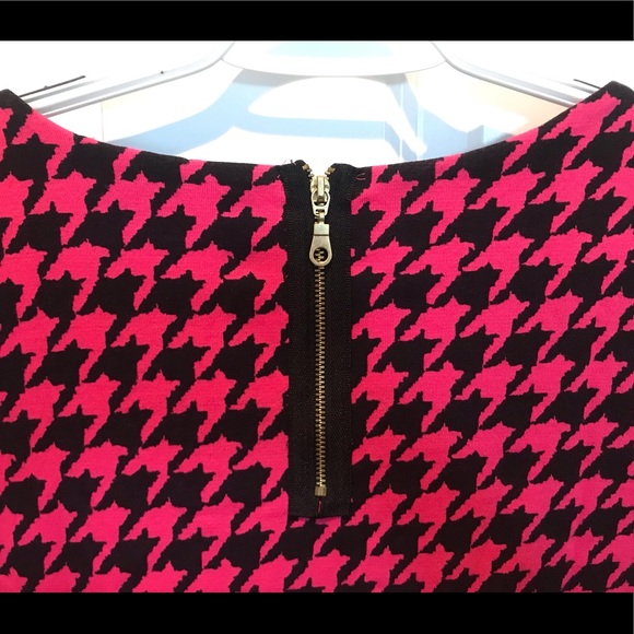 H&M 3/4 sleeved dress - houndstooth pattern - Picture 3 of 5